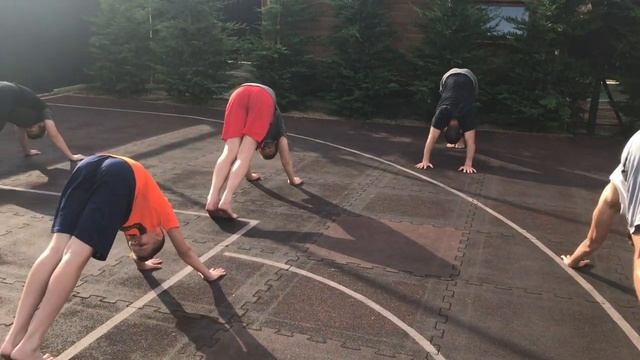 Как проходит день баскетболистов?// Баскетбольный лагерь IM BASKETBALL смотреть онлайн