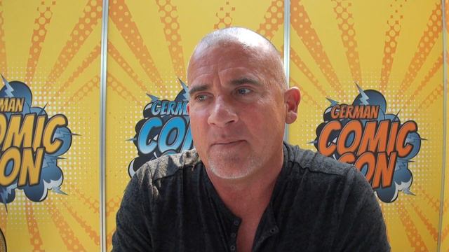 LEGENDS OF TOMORROW Dominic Purcell exclusive Interview @ GCC Munich 2019 Superpower смотреть онлайн