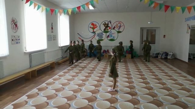 Смотр строя и песни в МБДОУ "Золотой ключик" с.Покровское 2022г смотреть онлайн