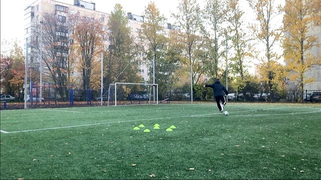 ТОП-3 ЛУЧШИХ СКОРОСТНЫХ ФИНТА! Как обыгрывать на скорости? Рабочие финты для всех футболистов! смотреть онлайн