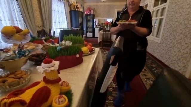 БАБУШКА ПОКРАСИЛА ЯЙЦА И ПРИГОТОВИЛА ДЕСЕРТ Азербайджанская Кухня Деревенская Кухня Рецепты смотреть онлайн