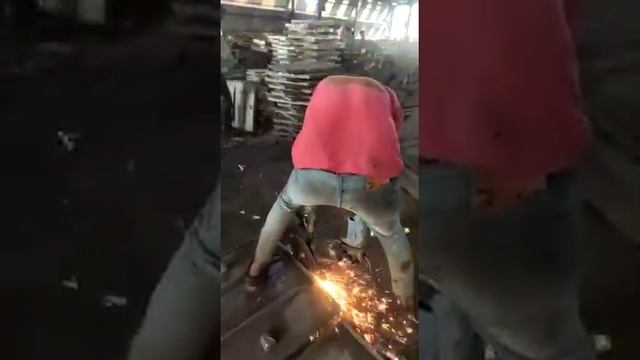 Bosch 9 inch Cutting Wheel Application | Bosch 2608600667 | 230mm cutting demo | GWS 20-230 Demo смотреть онлайн