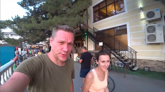 Геленджик. Отдых на Черном море. Прогулка по городу Геленджик. Пляж бухта Геленджик смотреть онлайн