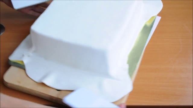 Обтяжка прямоугольного торта мастикой смотреть онлайн