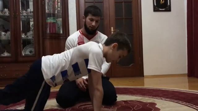 Урок физкультуры - Дистанционное обучение смотреть онлайн