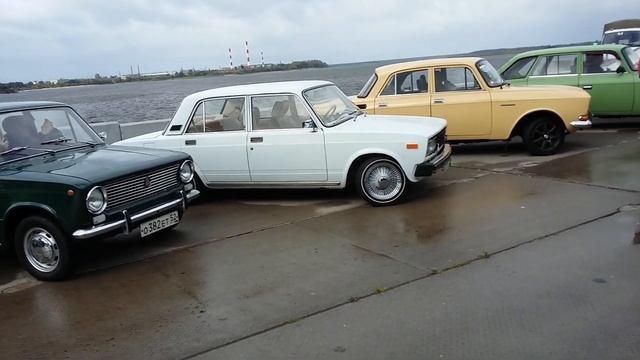 Немного ретро автомобилей. Город Городец - день города 2021. смотреть онлайн