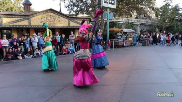 A Christmas Fantasy Parade (Fantasyland) - Disneyland Resort Anaheim 2019 ??