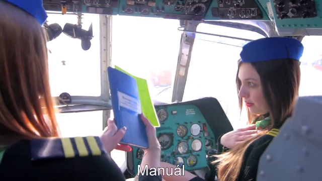 Kočky sa chcú povoziť na Mi-8 смотреть онлайн