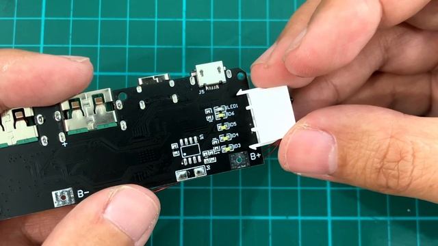 How To Fix A Power Bank | Romoss Sense 8+ Broken Board смотреть онлайн