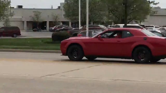 Dodge DEMON vs wrx STI GAPPED смотреть онлайн