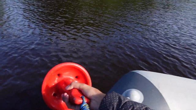 ЛОВЛЮ ЩУК И ОКУНЕЙ НА СПИННИНГ. Поклевки на каждом забросе. Рыбалка в тайге на севере урала. смотреть онлайн