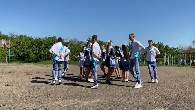 Выпускной вальс 2022 (ГОУ "Сердловский УВК №1") смотреть онлайн