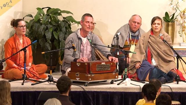 Gayatri Mantra | Om Bhur Bhuvah Svaha Tat Savitur Varenyam Bhargo Devasya Dhimahi смотреть онлайн