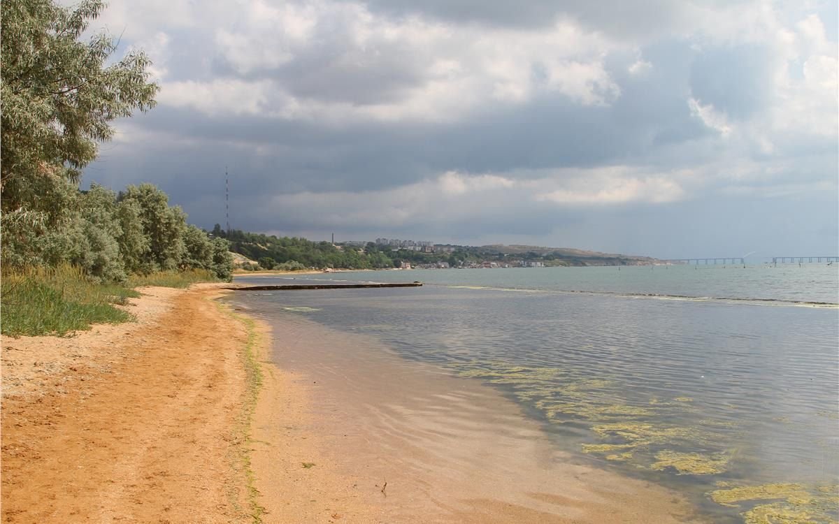 море