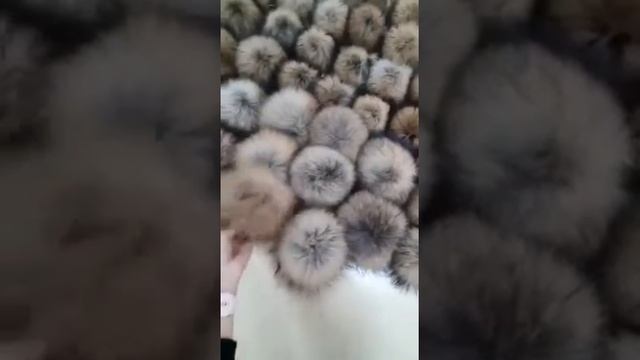 ❤️Меховые помпоны от производителя в Москве и по всей РФ??Fur.Moscow смотреть онлайн