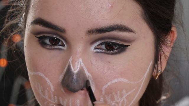HALLOWEEN MAKEUP?NEONовый череп?ПРОСТОЙ макияж на Хэллоуин смотреть онлайн