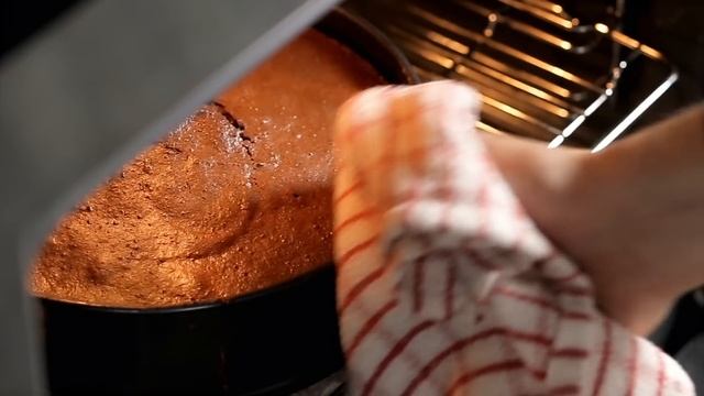 Видео Рецепты на FOOD TV || FOOD TV -- Все для тех, кто любит готовить и есть. смотреть онлайн