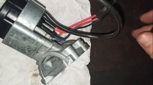 Замена замка зажигания и личинок замков на Шевроле-Ниве. Часть 1. Замена замка зажигания.