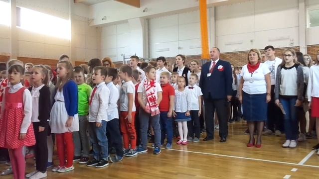 Hymn Polski w wykonaniu Szkoły Podstawowej nr 3 im. Jana Pawła II w Mińsku Mazowieckim смотреть онлайн