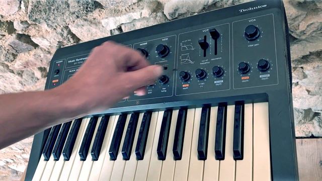 rare birds: Technics SY-1010 analog mono synth смотреть онлайн