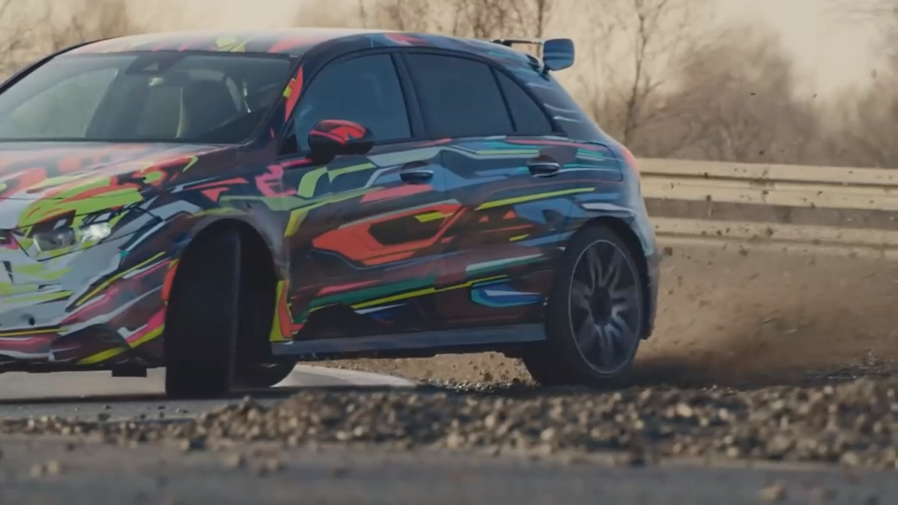 Мерседес-АМГ и AutoCorp поздравляет вас с Рождеством и 2019 Новым Годом !! смотреть онлайн