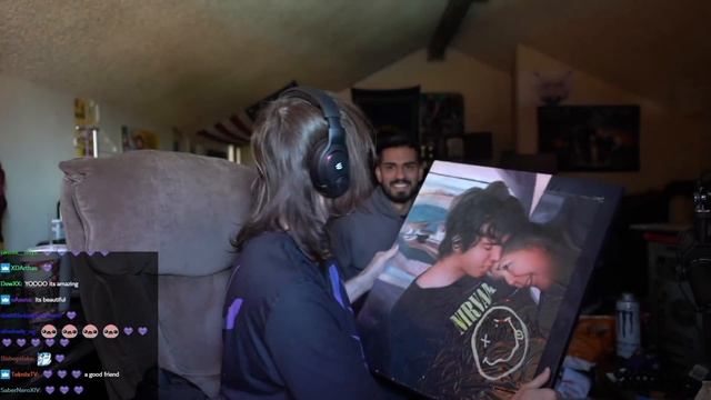Asmongold Gets a Wholesome Gift смотреть онлайн