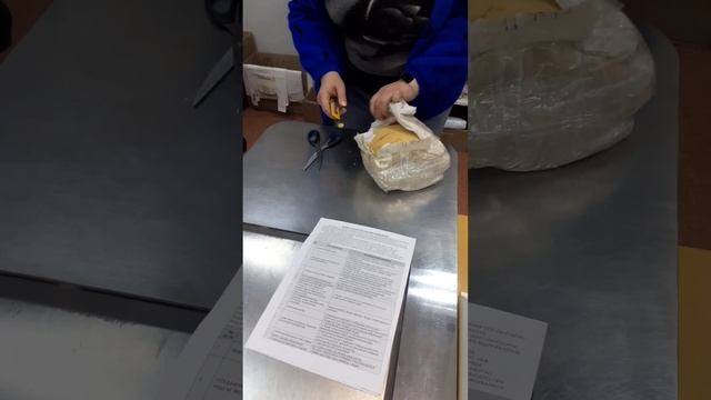 Как Укрпочта повредила посылку и не хочет компенсировать стоимость посылки. смотреть онлайн