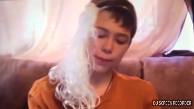 Обман слуха  Лера или Илья. Пишите в комментах что вы услышали!