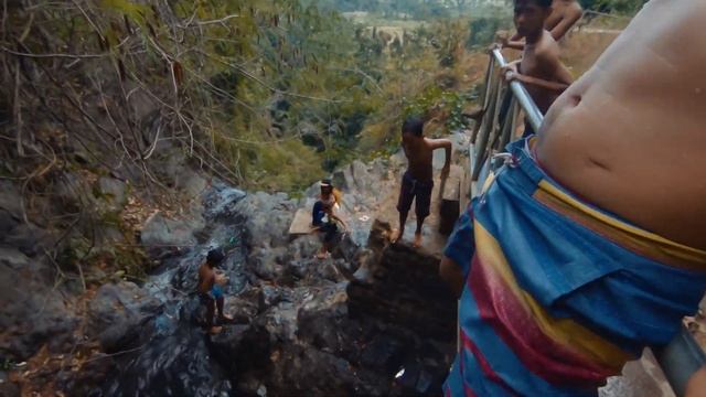 Secret Waterfalls and Cliff Jumping with The Local Kids in North Lombok - Indonesia Road Trip ep. 1 смотреть онлайн