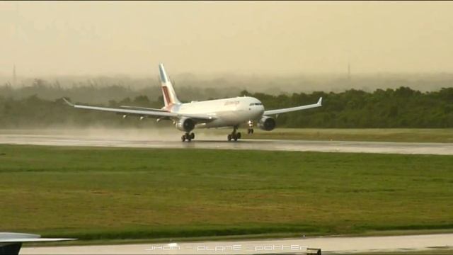 Arrival with Heavy Rain at La Romana International Airport LMR/MDLR смотреть онлайн