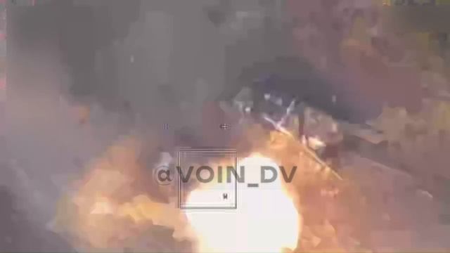 Поражение MRAP ВСУ дроном-комикадзе ﹤﹤Ланцет﹥﹥. смотреть онлайн