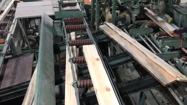 Лісопильний завод. Лінія розпилювання колод смотреть онлайн