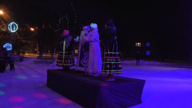 Город Абаза - Открытие новогодней ёлки 2019 смотреть онлайн