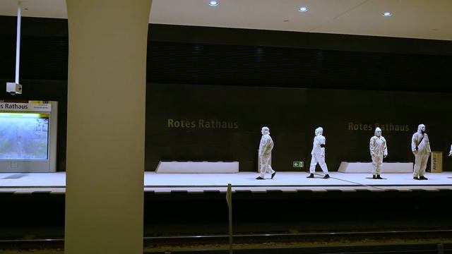 U-Bahnhof Rotes Rathaus Demo смотреть онлайн
