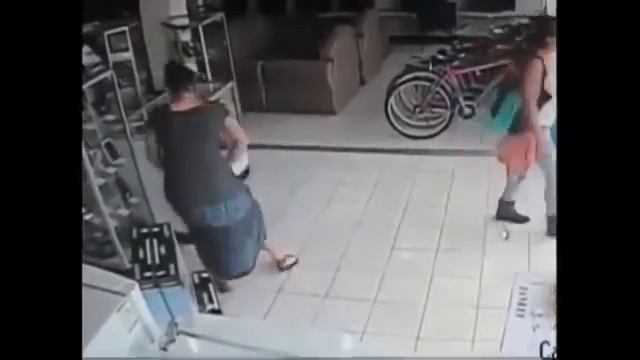 Украла телевизор Stole TV смотреть онлайн