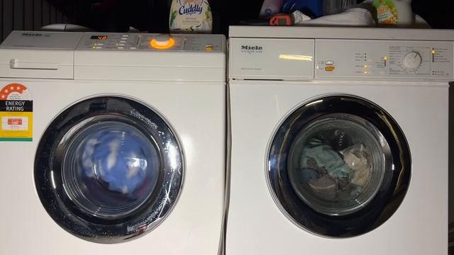 Wash Race Miele W487 vs Miele W828 Cotton 75 + Water Plus Full Cycle смотреть онлайн