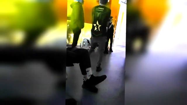 Сайрус дэнсит 10 часов подряд смотреть онлайн