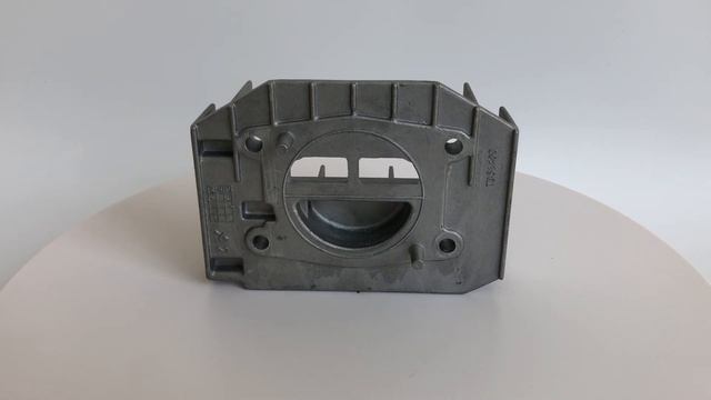 Крышка блок цилиндра 7361400 (8973035155) смотреть онлайн