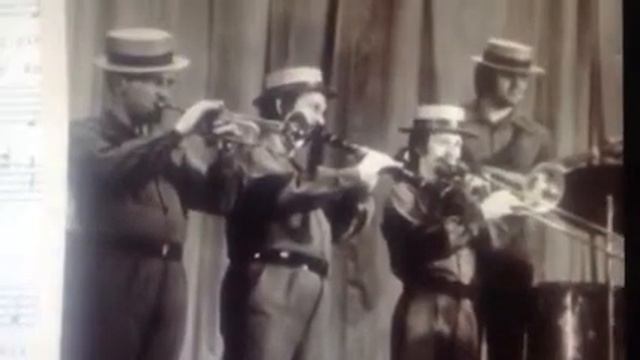 Л. Столетний и "Одесский ДИКСИЛЕНД" смотреть онлайн