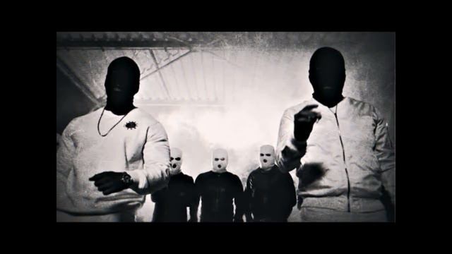 НЕ.KURILI, Честер Небро - За шторками