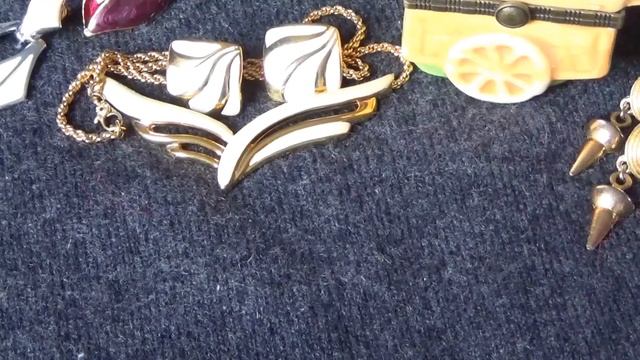 ВИНТАЖНАЯ БИЖУТЕРИЯ Радует ! Очень красивые Находки Украшений. Винтаж смотреть онлайн