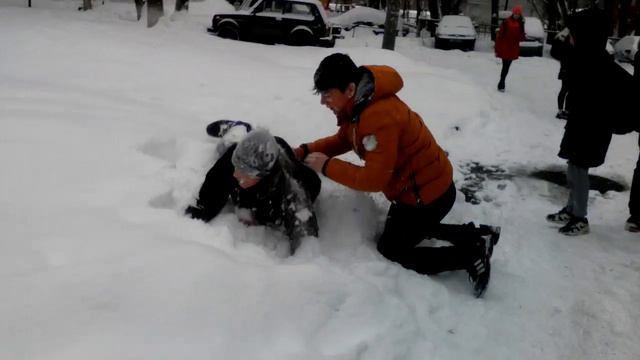 Воткнул в снег | Прогиб. смотреть онлайн