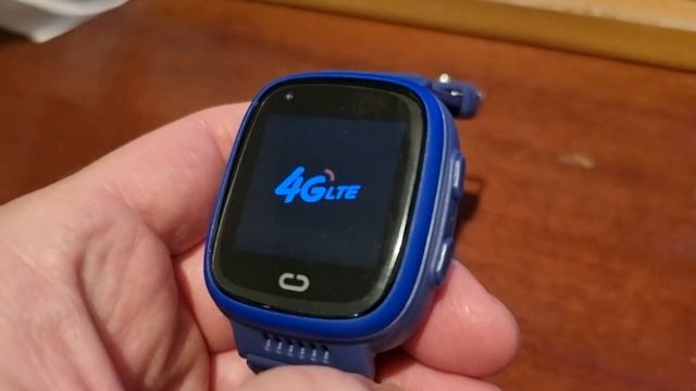 4G kids phone watch with GPS tracker смотреть онлайн