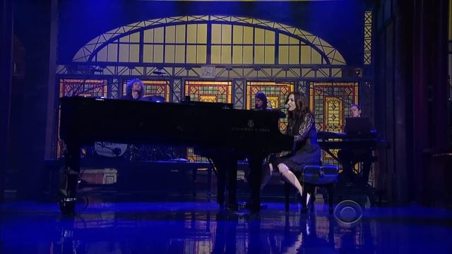 Regina Spektor - All The Rowboats on Letterman 5.17.12 смотреть онлайн