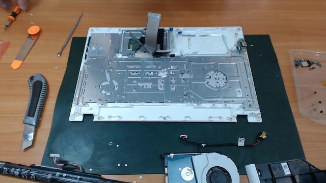 Замена клавиатуры на ноутбуке Acer Aspire E5 573G смотреть онлайн