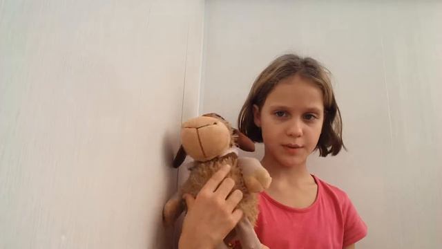 Смотрим и игрушки и я рассказываю историю которая связана с моим видео смотреть онлайн