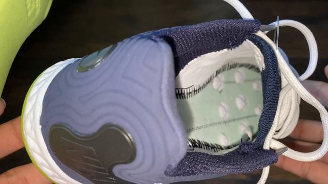 Nike React Gato Indoor/Court Soccer смотреть онлайн