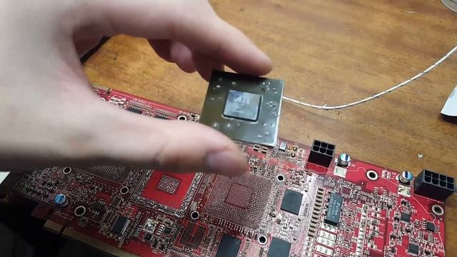 Прислали необычную видеокарту Radeon HD3870 X2. Пересаживаем видеочип.