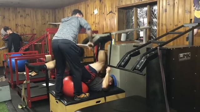 Marv Marinovich Iso-Kinetic Machine Work Out demo- Sports Performance смотреть онлайн