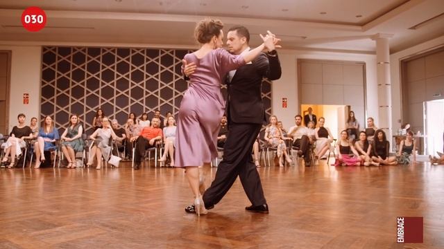 Magdalena Myszka and Rava Azeredo da Silveira – No te apures, cara blanca at Embrace Berlin 2023 смотреть онлайн